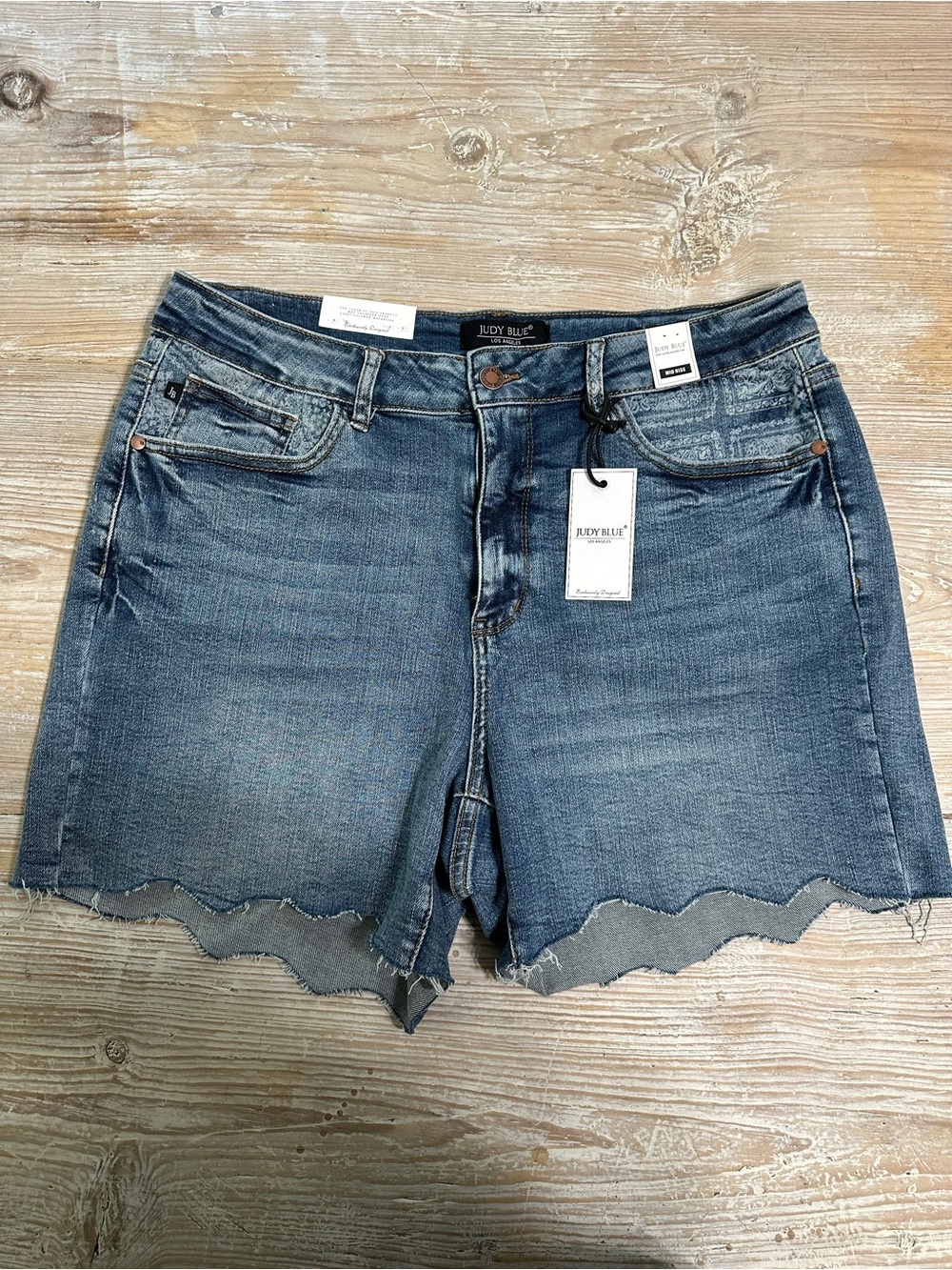 NWT Judy Blue Scalloped Hem Mid Rise Denim Jean Shorts Stretch 2XL